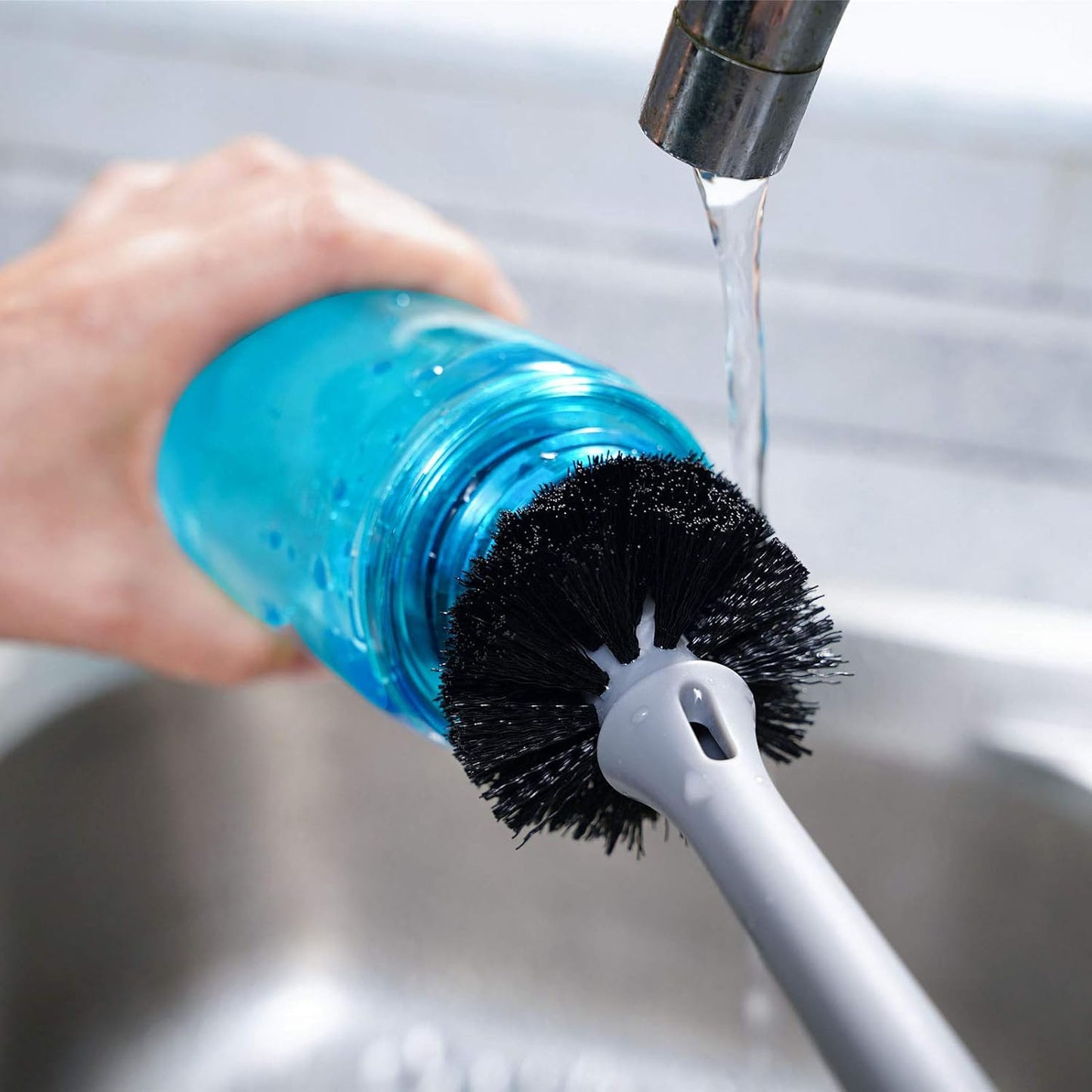 2-in-1 Bottle Brush with Straw Brush, Long Handle Water Bottle Scrubbing Brush, Built for Cleaning Sport Bottles, Baby Bottles, Water Bottles, Coffee Mugs, Wine Decanters, Flask, 1 Pack