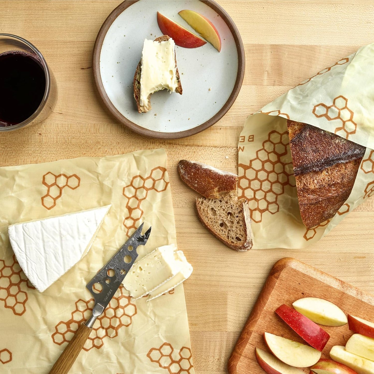 Bee's Wrap Beeswax Wraps for Food - Bread Wrap - Made in USA Reusable Bread Storage Bags - Organic & Eco-Friendly Alternative to Aluminum Foil, Sourdough Bags & Plastic Wrap, Honeycomb