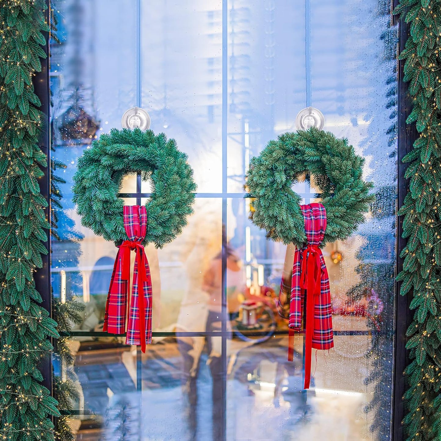 VIS'V Wreath Hanger, Large Suction Cup Wreath Hooks with Wipes, Heavy Duty, 22 LB Capacity, Removable and Reusable, Clear, 2 Pcs